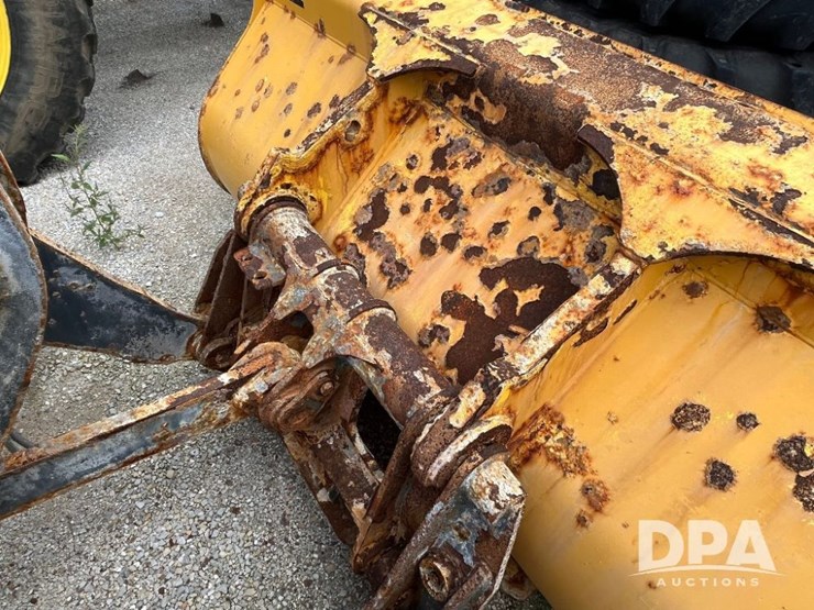 deere-444j-image-10