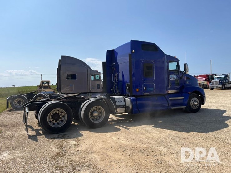 2013-kenworth-t660-image-10