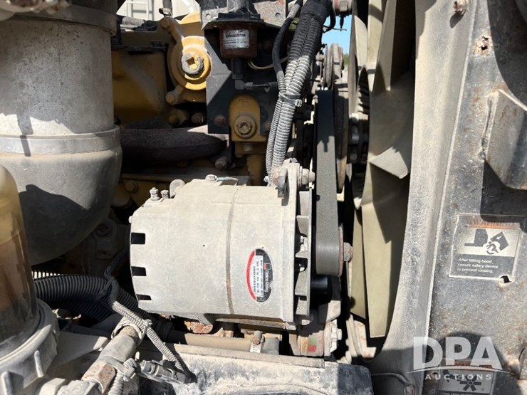2000-peterbilt-385-image-65