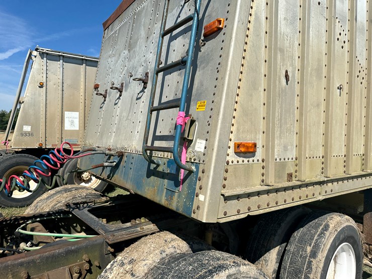 #32158-•-hobbs-42'-t/a-aluminum-hopper-bottom-trailer-vin:-blv-9983-04-image-47