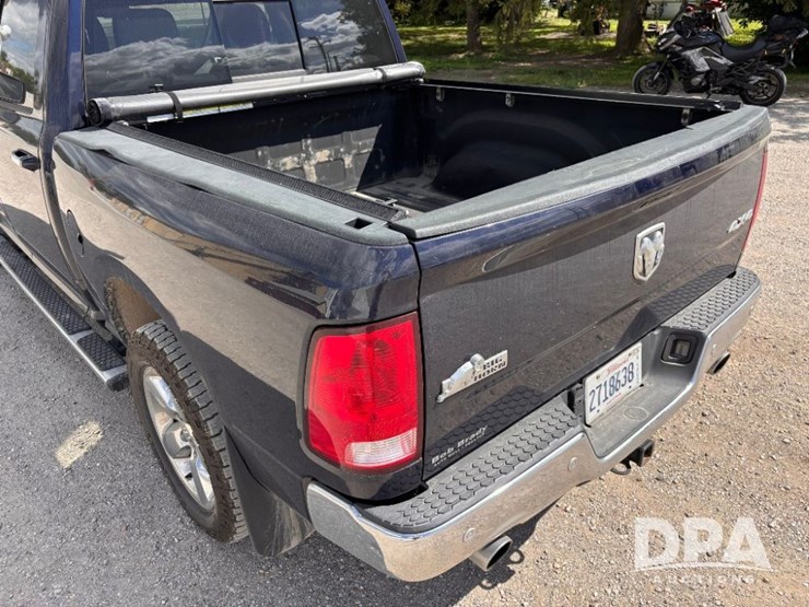 2016-dodge-ram-1500-image-30
