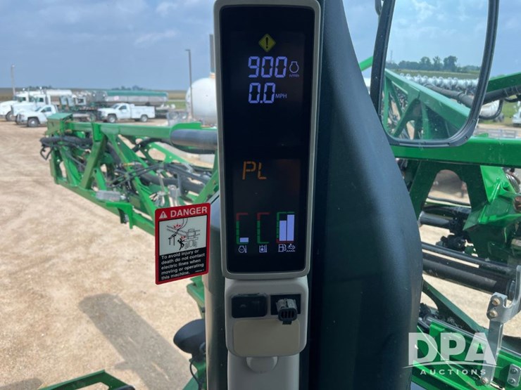 2018-john-deere-r4045-image-74