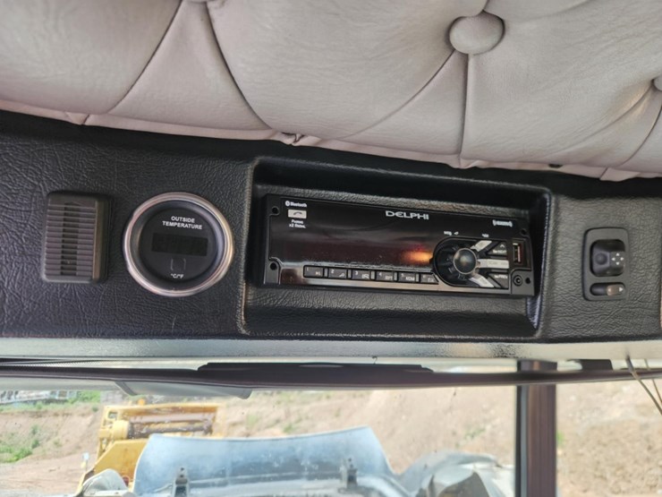2019-western-star-4900sf-image-74