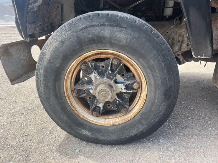 ford-9000-image-56