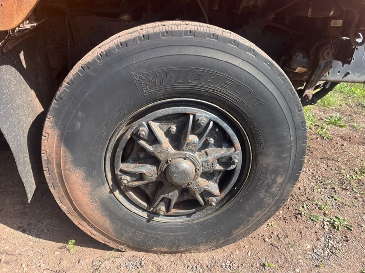 #2688-•-1998-navistar-2674-6x4-day-cab-truck-tractor-image-82