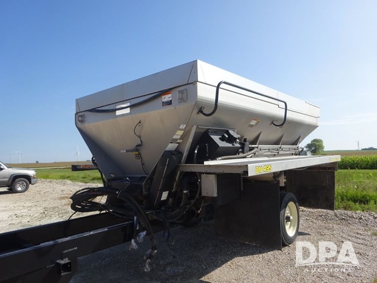 2021-john-deere-f4365-image-2