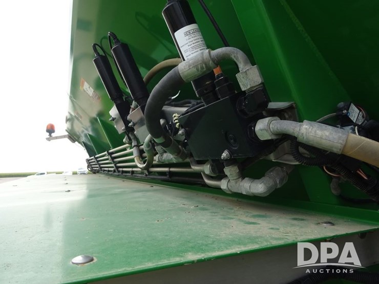 2019-john-deere-f4365-image-72