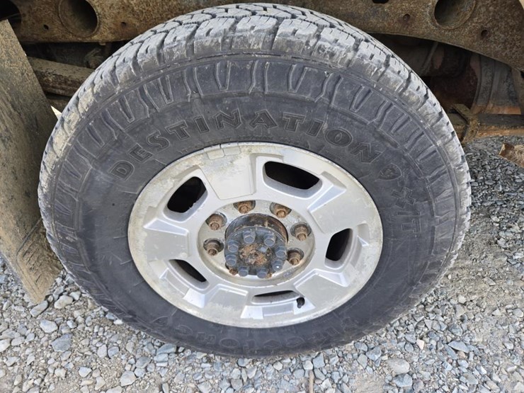2012-chevrolet-silverado-2500-image-75