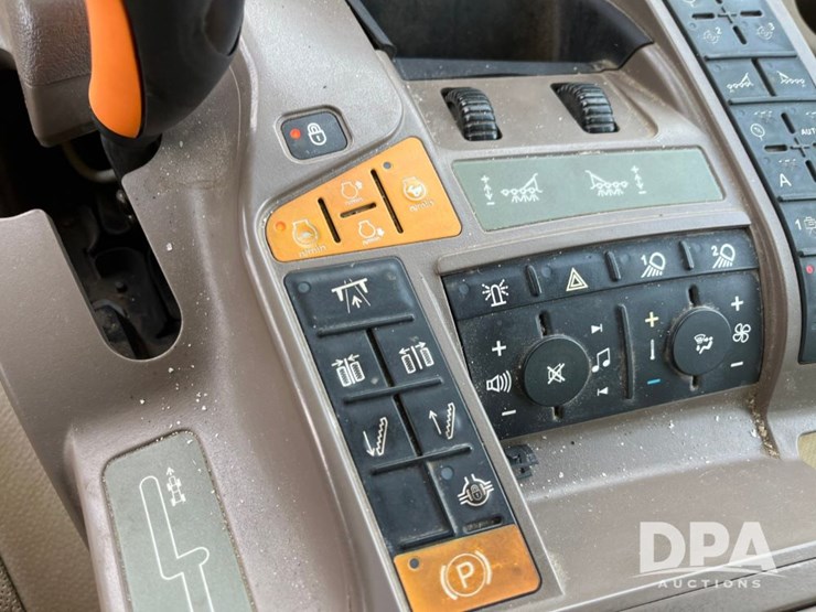 2018-john-deere-r4045-image-70