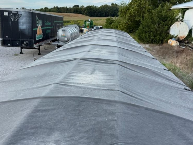 2020-wilson-grain-trailer-image-4