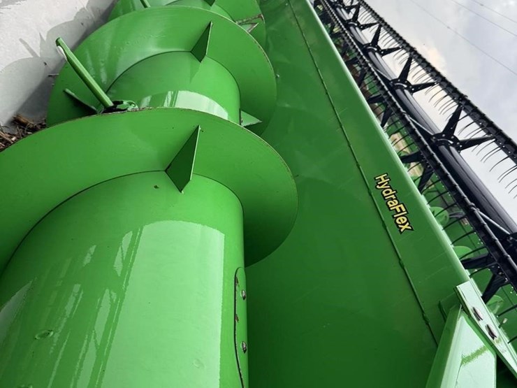 2010-john-deere-635f-image-7