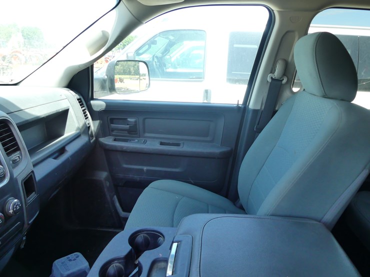 2016-dodge-ram-2500-image-12