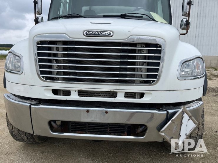 2010-freightliner-business-class-m2-petroleum-truck-(jn2961,-unit-491)-image-28