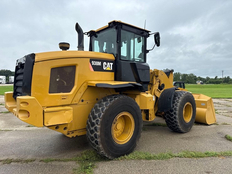 2016-caterpillar-938m-image-5