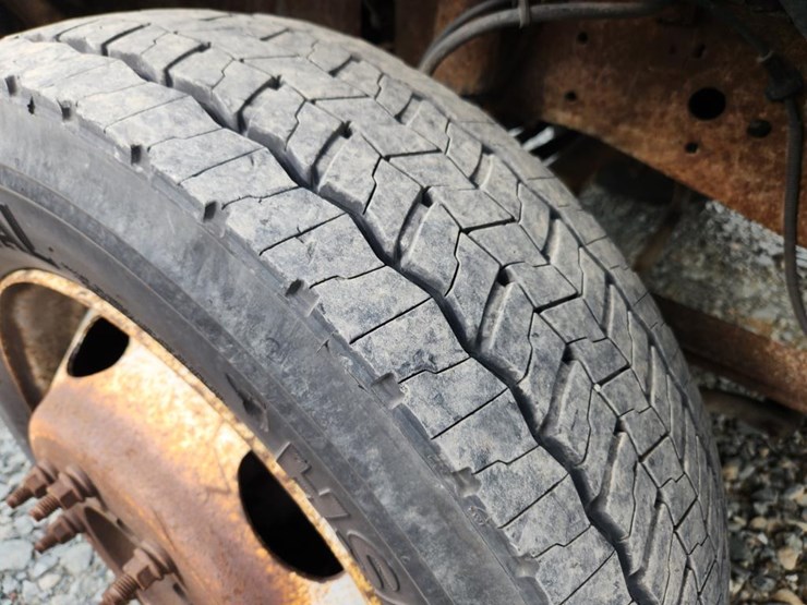 2002-ford-f550-image-61