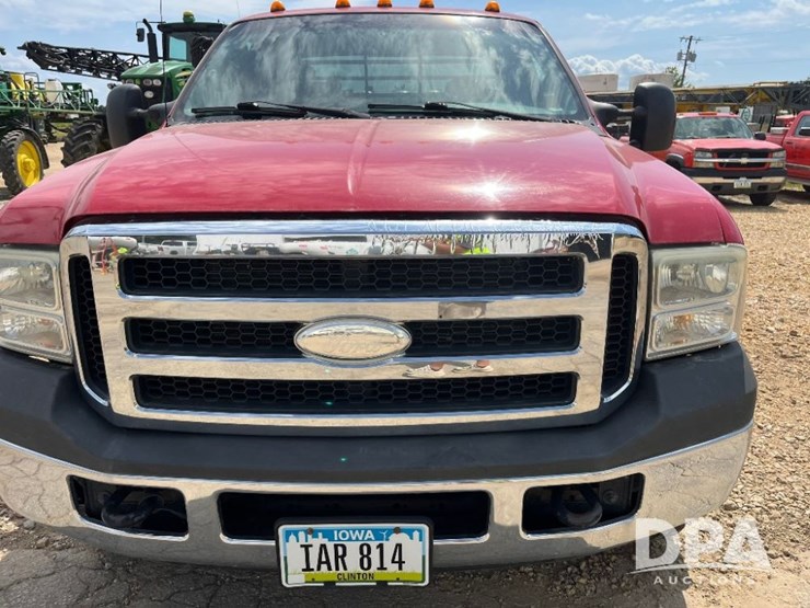2006-ford-f350-xlt-image-8