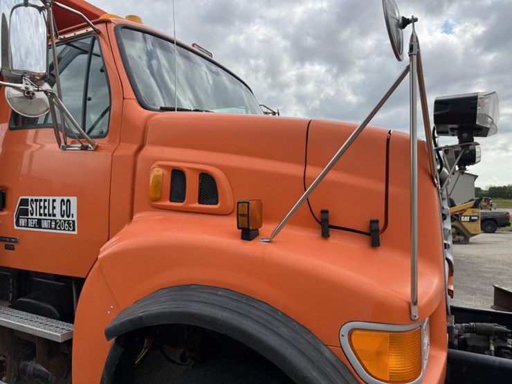 #1084-•-2006-sterling-tandem-axle-patrol-truck-image-23
