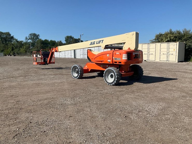 2010-jlg-m600jp-image-7