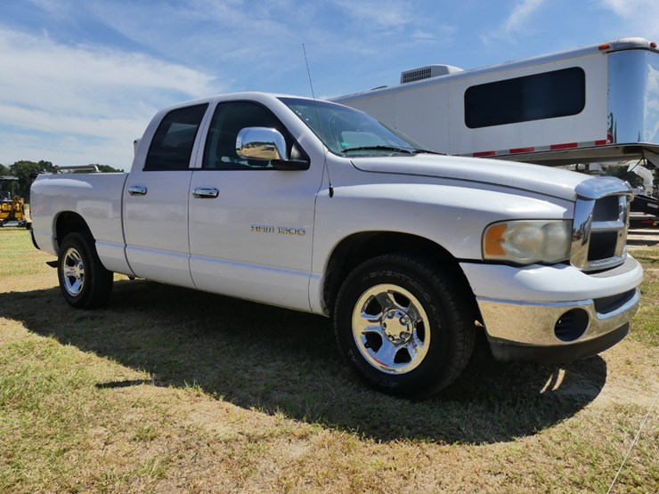 2005-dodge-ram-1500-image-2