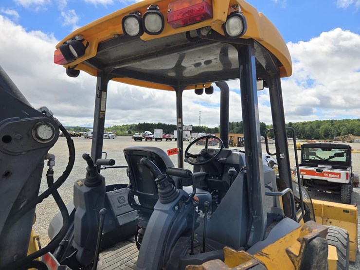 deere-310sl-image-61