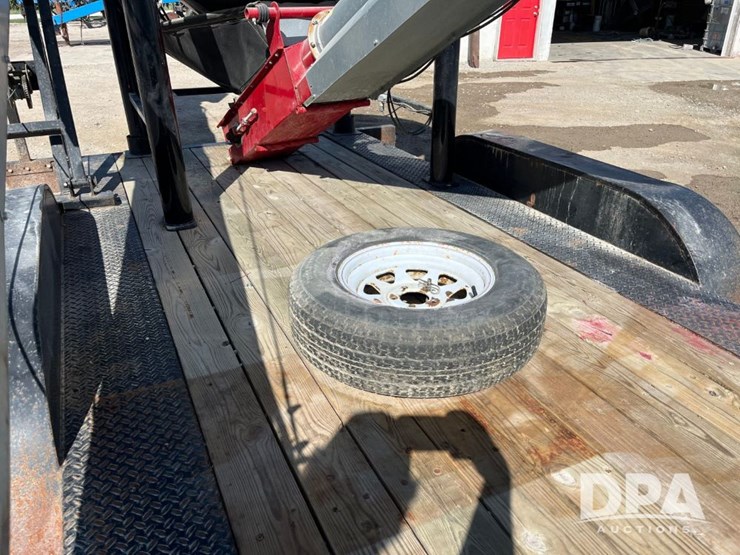 2004-boss-seed-trailer-(jn2958,-unit-t293)-image-49