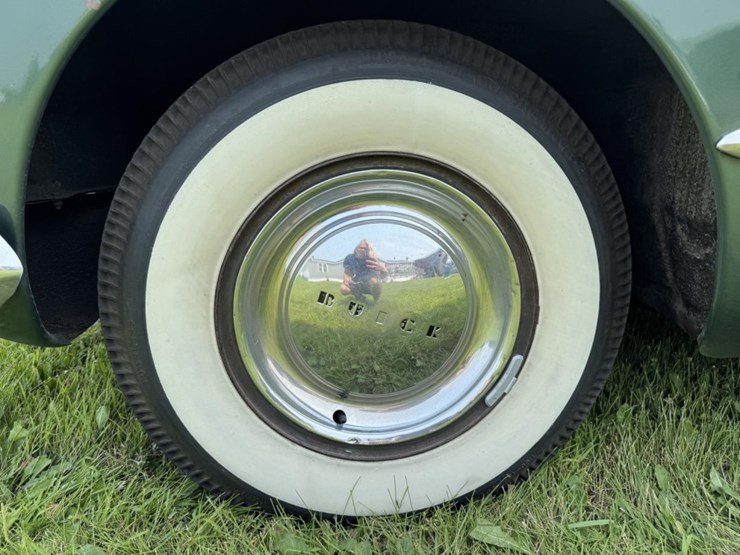 #1062-•-1949-buick-series-50-super-sedan-image-58