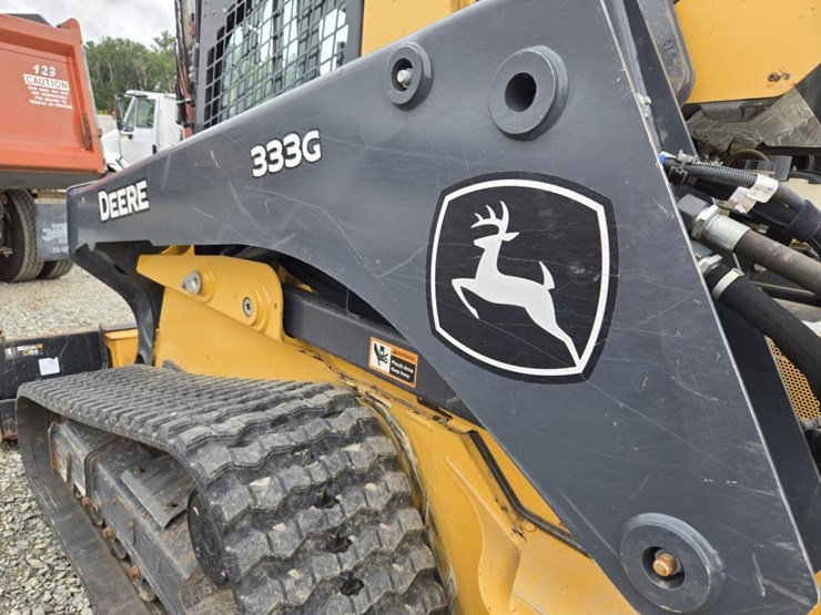 2022-deere-333g-image-23