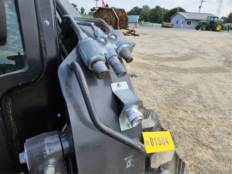new-holland-l328-image-13