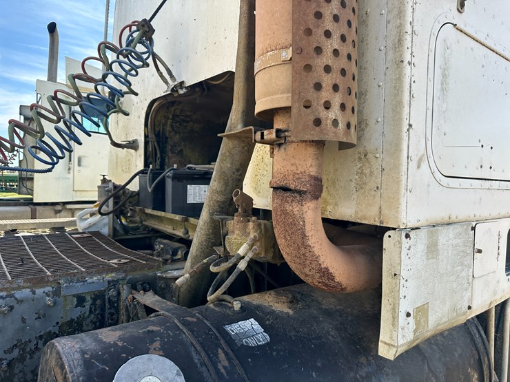 #32159-•-1984-international-co9670-sleeper-truck-tractor-vin:-1hsrdjwr0ehb13117-image-36