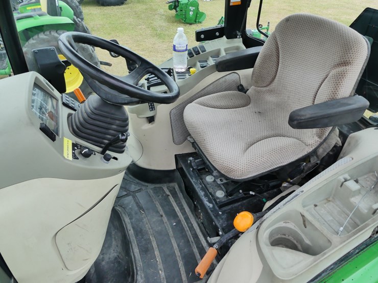 john-deere-4052r-image-14