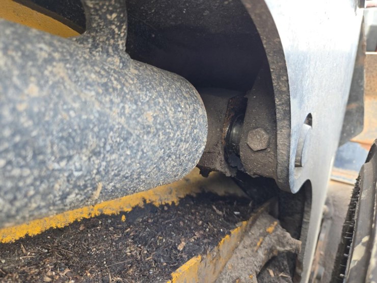 2010-jcb-180-image-18