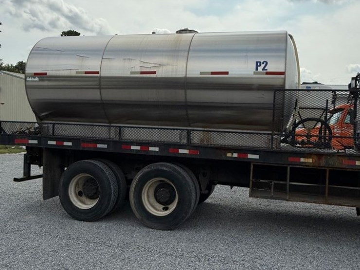 2000-ihc-8100-liquid-nurse-truck-(pz13911,-unit-22041)-image-6