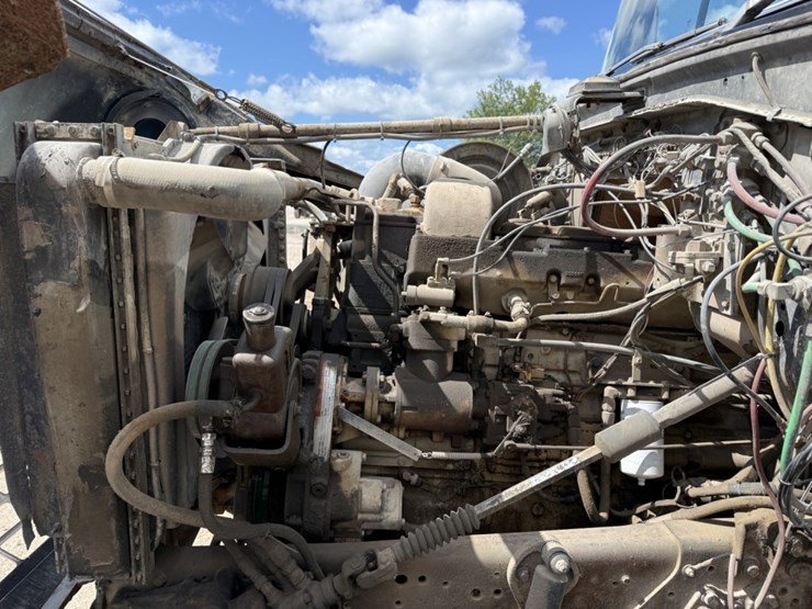 ford-9000-image-58