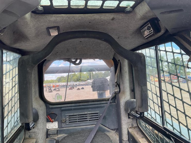 2012-deere-326d-image-28
