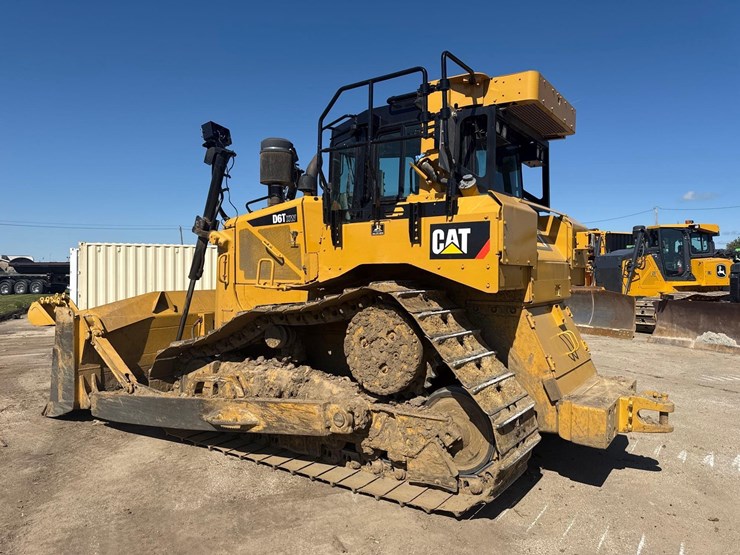 caterpillar-d6t-xw-image-3