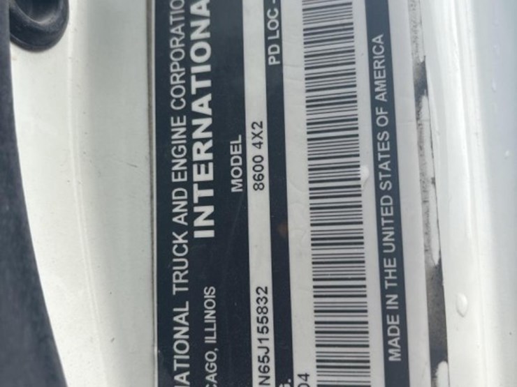 2005-international-8600-image-39