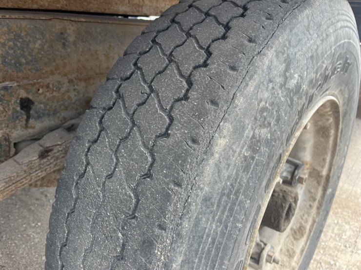 ford-9000-image-45