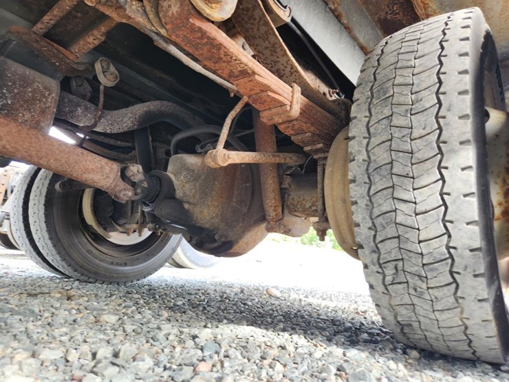 2002-ford-f550-image-42