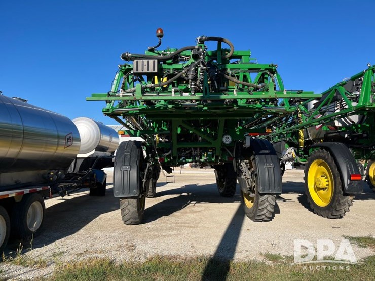 2019-john-deere-r4045-image-12