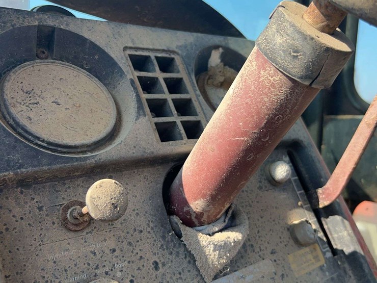 agco-allis-7060-image-31