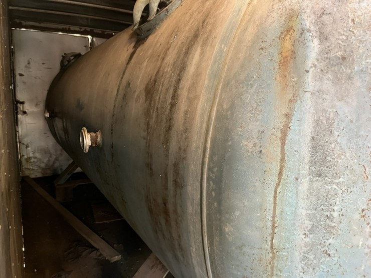 #1609-•-40’-enclosed-fuel-trailer-image-13