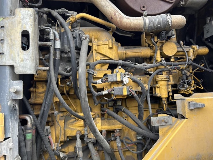 2014-deere-824k-image-54