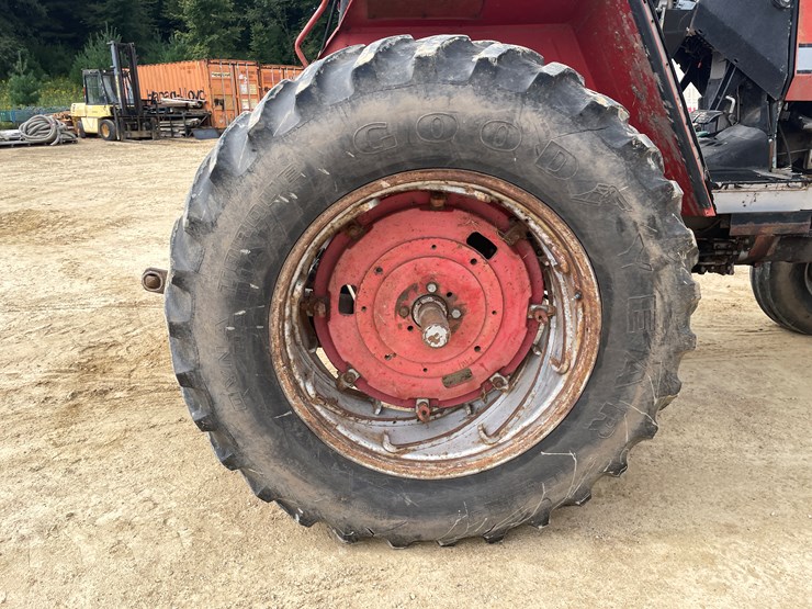 massey-ferguson-2705-image-85
