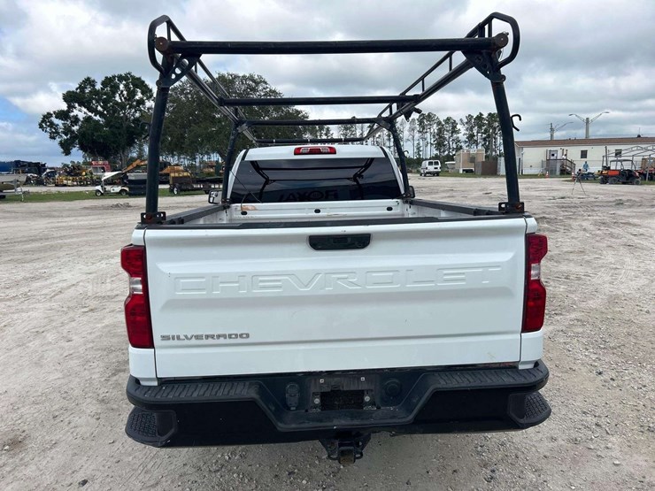 2022-chevrolet-silverado-1500-image-21
