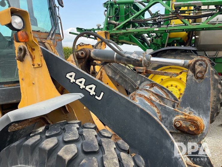 deere-444j-image-14