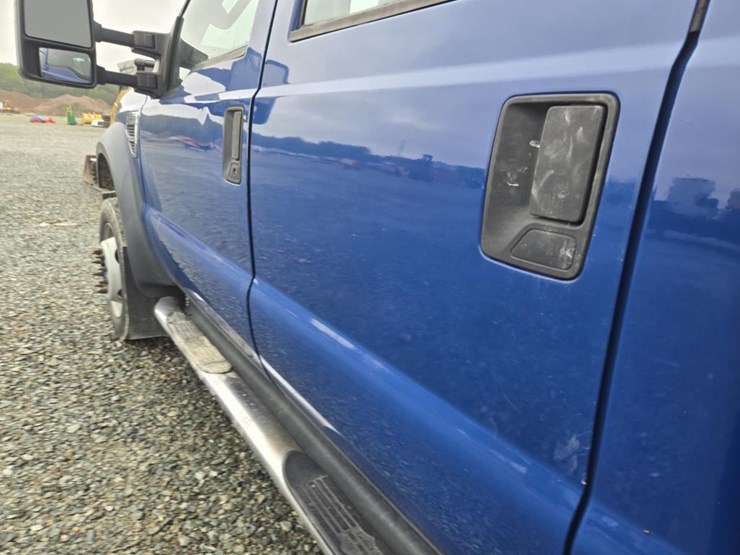 2008-ford-f550-image-17