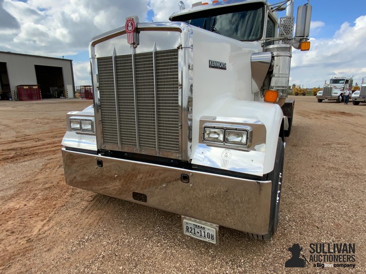 2008-kenworth-w900-image-9