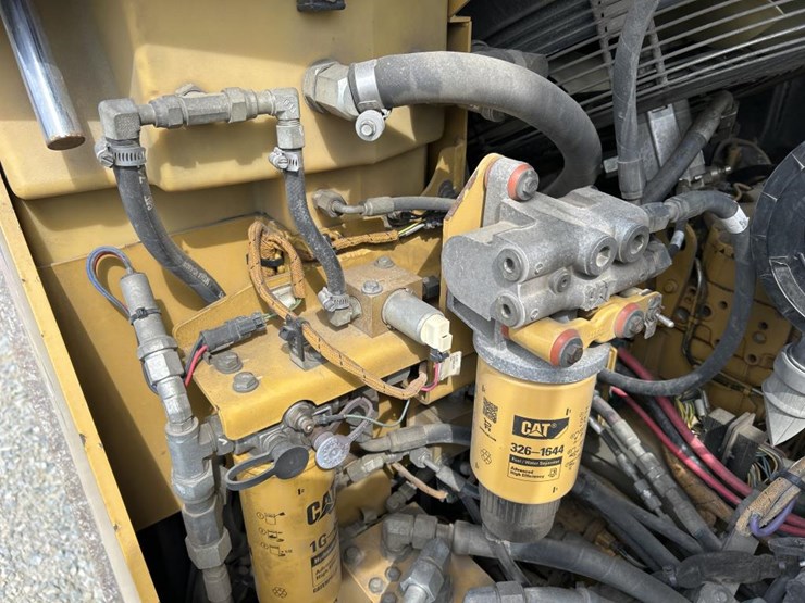 caterpillar-cb54-image-42
