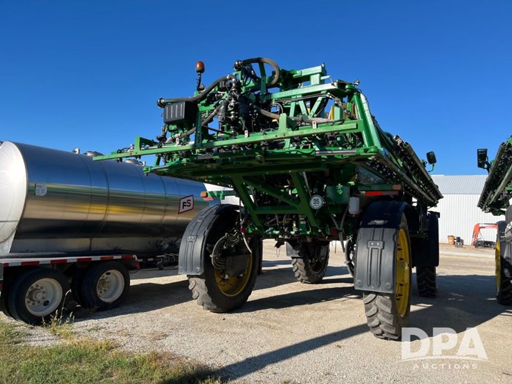 2019-john-deere-r4045-image-10