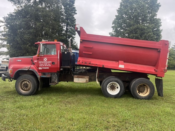 1993-ford-l9000-image-2